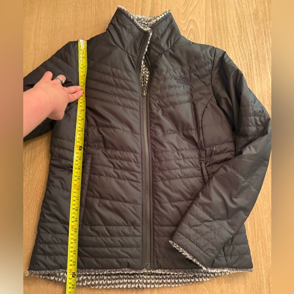 The North Face Women's Reversible Mossbud Swirl Jacket l Size: Medium - Picture 13 of 16